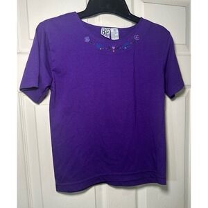 Basic Editions Vintage girls Purple embroidered flowers short sleeve top. Size m